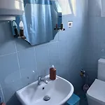 Denaj House 게스트하우스 3*