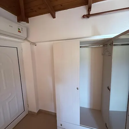 Denaj House Pensjonat Himara