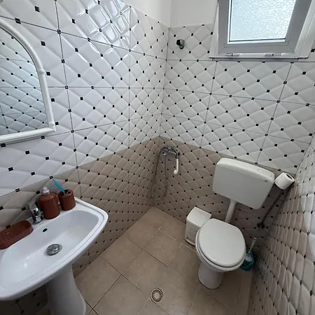 Pensjonat Denaj House 3*