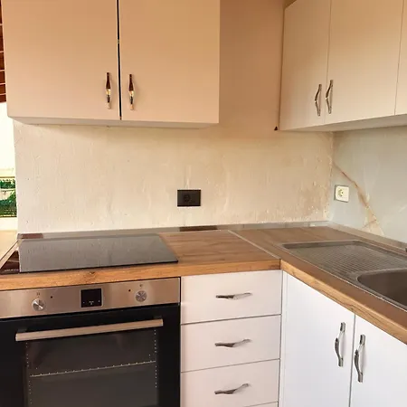 بيت ضيافة Denaj House