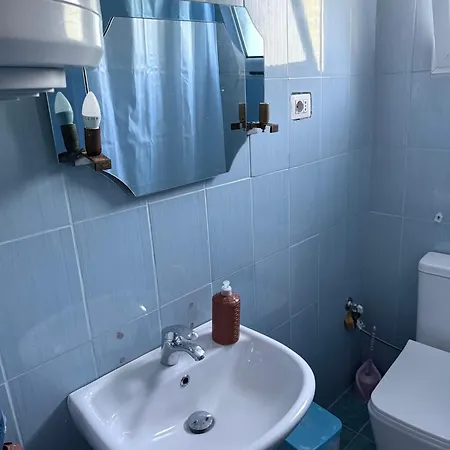 Denaj House Πανσιόν 3*