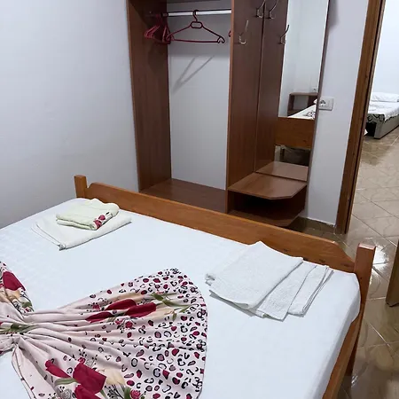 Πανσιόν Denaj House Χειμάρρα