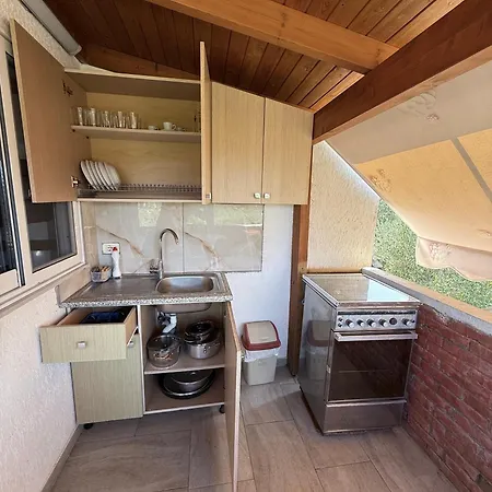 Denaj House 3*