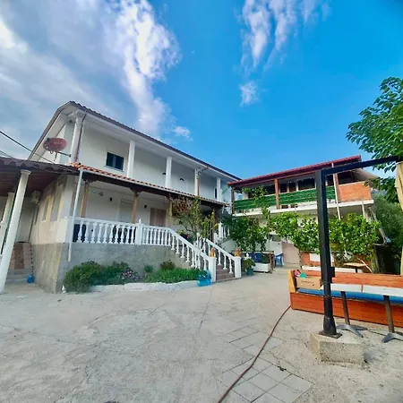 Denaj House 3* Himare